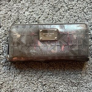 Michael Kors Metallic Wallet